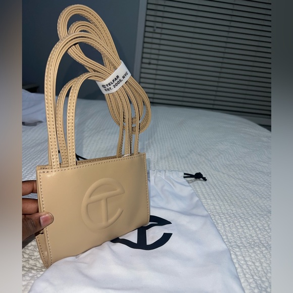 Small Cream Telfar Shopping Bag - Size Small - Picture 4 of 5